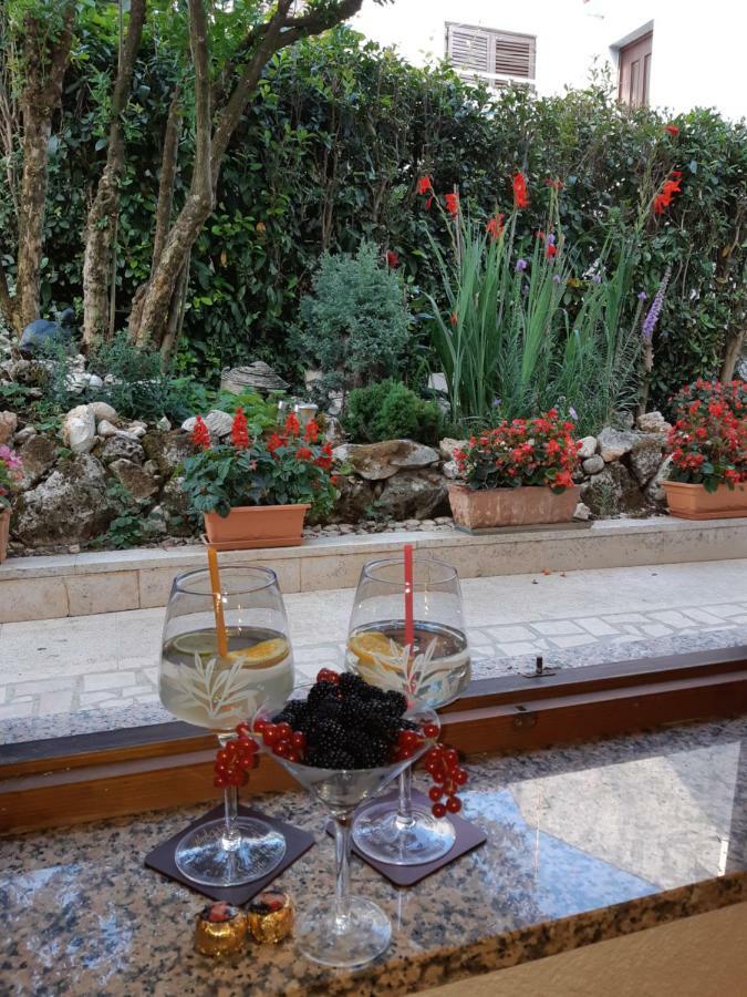 Taverna Coctel Porec Bagian luar foto